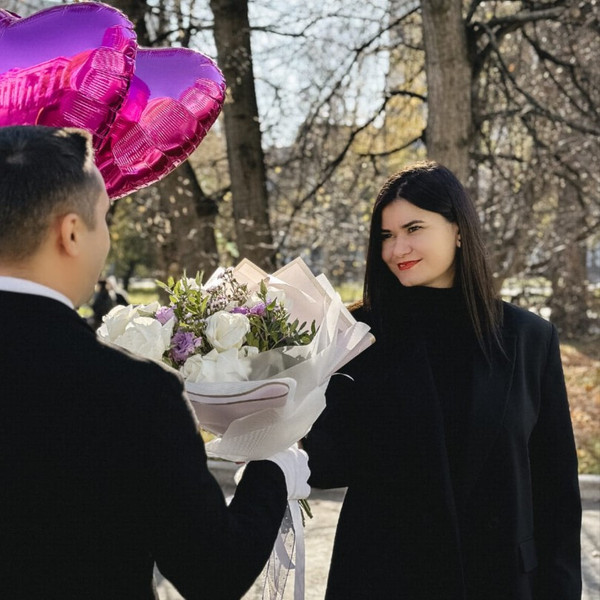 Акция Роза «Розовый микс » 51 штука купить по цене 7 499 руб. с быстрой доставкой | Маркет-цветов